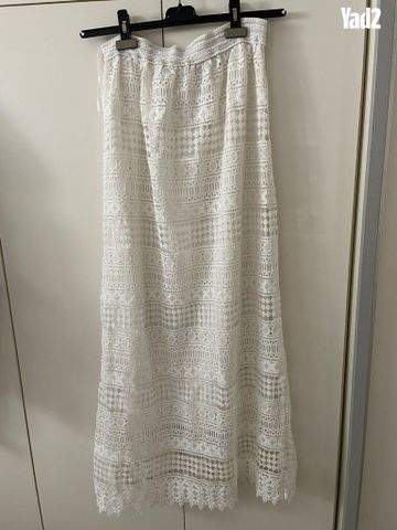 חצאית תחרה של Bruno benini