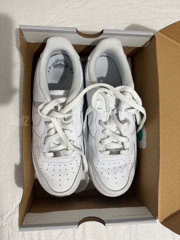 Nike Air Force 1 LE – לבן