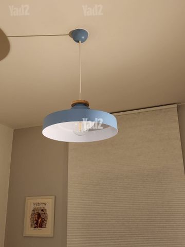 מנורה מגניבה בצבע ג׳ינס