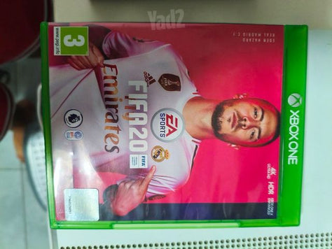 Xbox one s 1TB במצב מעולה