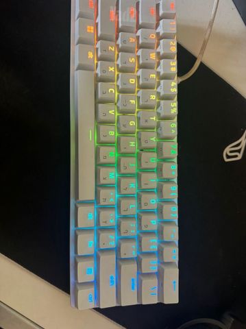 מקלדת razer huntsman mini 60%
