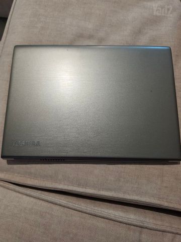 מחשב נייד Toshiba i7