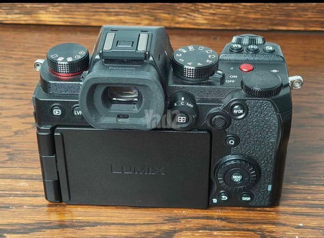 Lumix s5 full kit