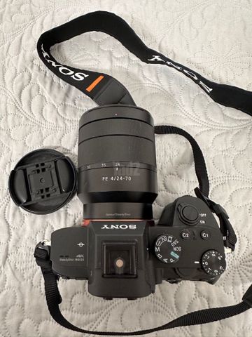 Sony A7 III+Zeiss f4 24-70