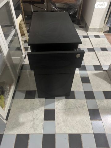 מגירות אחסון