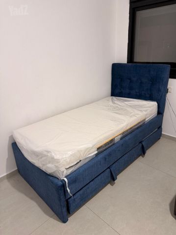 4 מיטות נפתחות