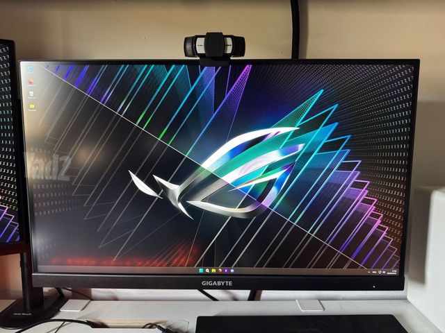 זוג מסכים gigabyte 27 165 hz