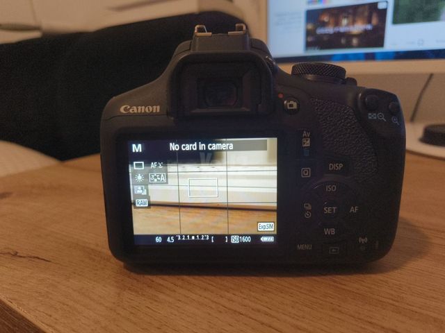 Canon 2000d+עדשה