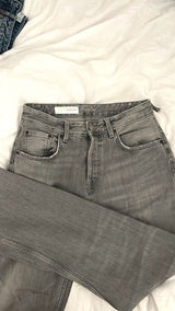 גינס אפור של zara