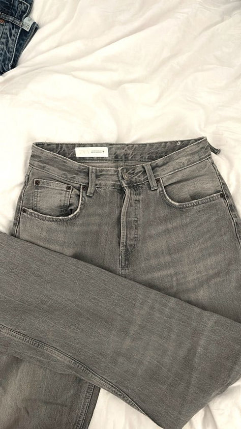 גינס אפור של zara