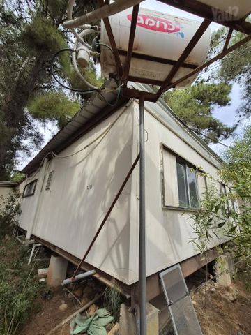 מבנה 80 מטר