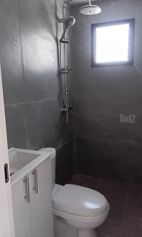 מבנה נייד/יביל