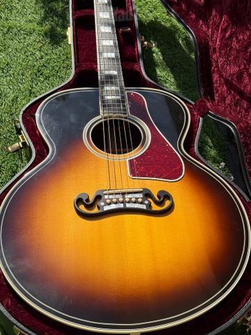 Gibson sj200 western classic