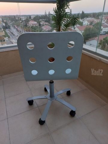 כסא איקאה