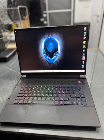 Alienware m16 R1