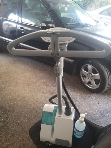 מגהץ עומד