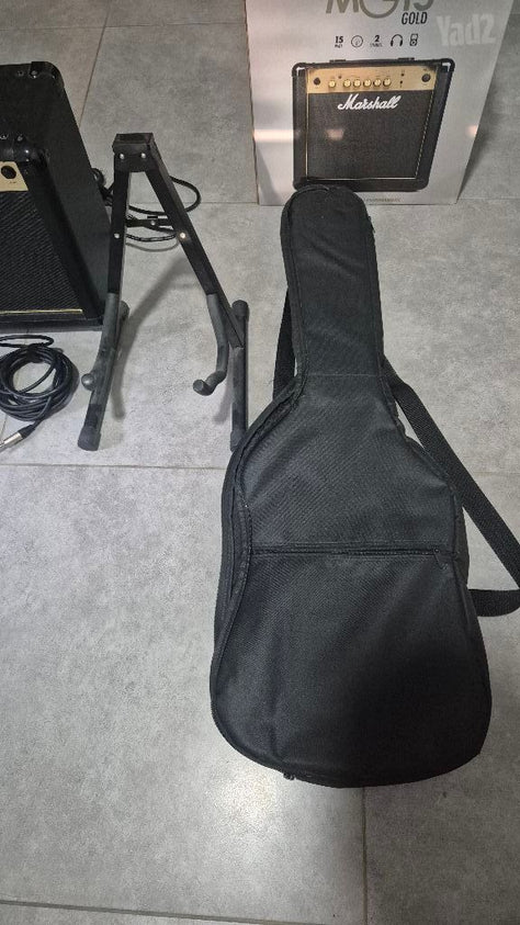 גיטרה Les Paul ומגבר Marshall