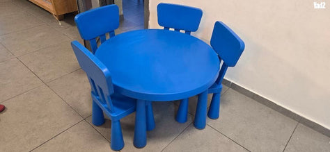 שולחן וכיסאות ילדים