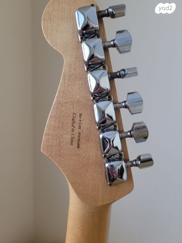 Starcaster Strat  BY FENDER