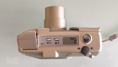 מצלמת פילם Nikon