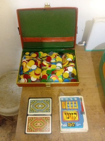 משחקים וקלפים