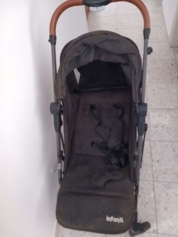 עגלת טיולון.