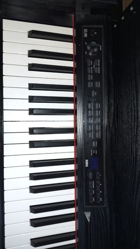 פסנתר korg c1 air