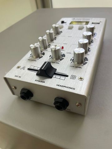 מיקסר דיג׳יי Omnitronic