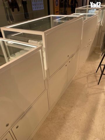 דוכן מעוצב