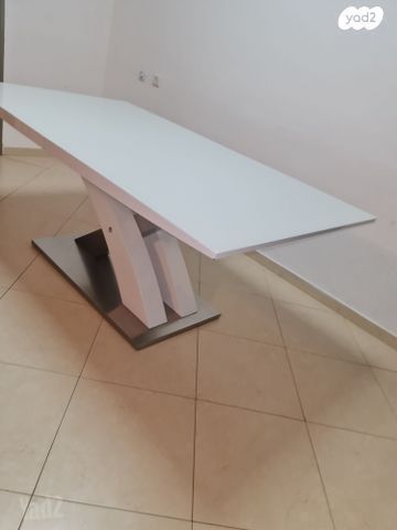 שולחן