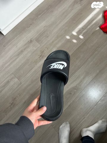 כפכפי ניקי