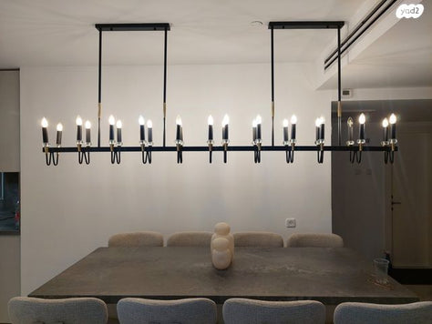 זוג שנדליר מפואר ניתן לרכוש 1