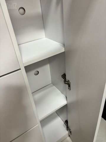 ארון נעליים לבן