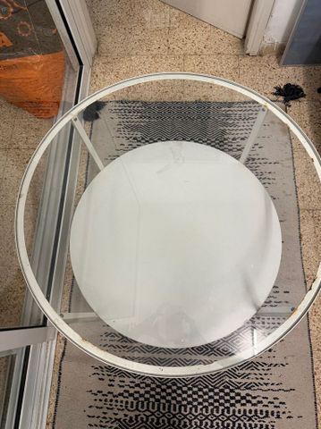 שולחן