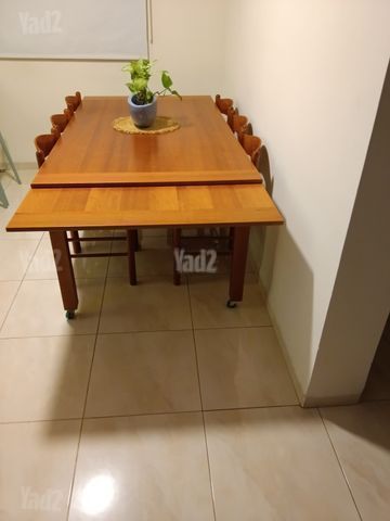 שולחן עץ +6 כסאות