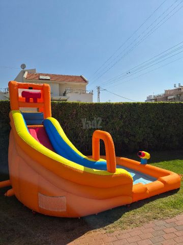 מתנפח מים