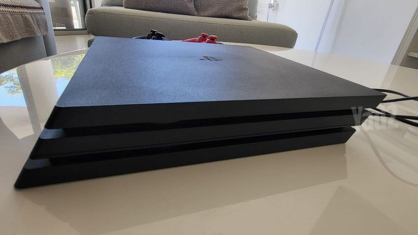 PlayStation 4 pro 2TB