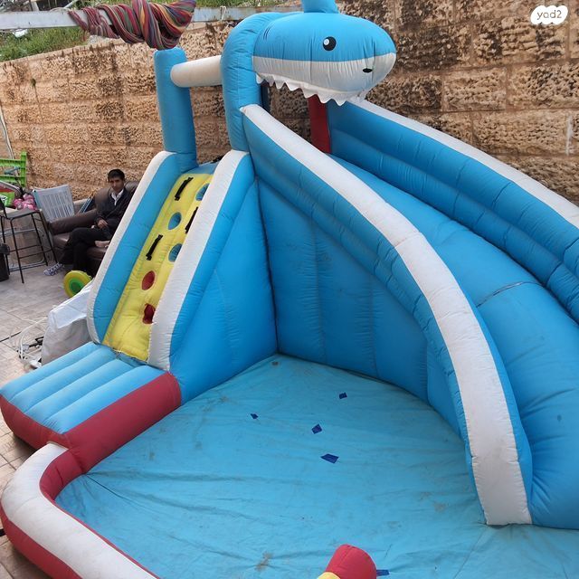 מתנפח כריש