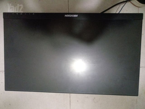 מצלמת אבטחה עם dvr
