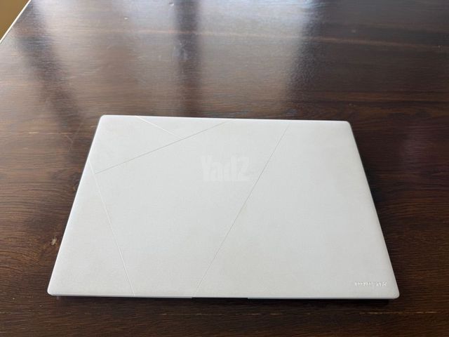 ASUS Zenbook S 14 במצב חדש