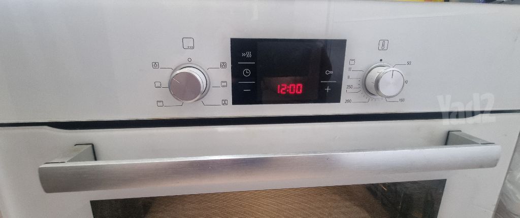 תנור אפיה בוש