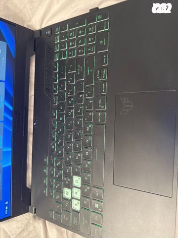 מחשב נייד של asus