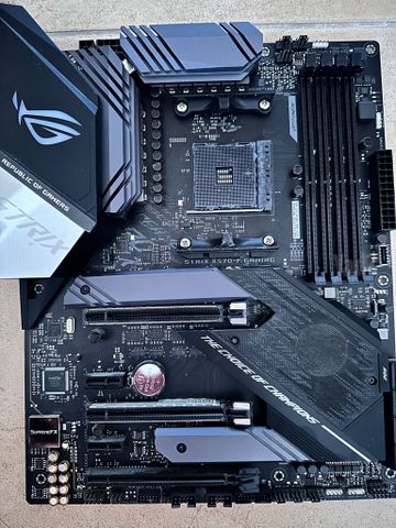 לוח אם - asus rog x570