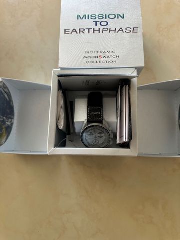 OmegaSwatch Mission Earthphase