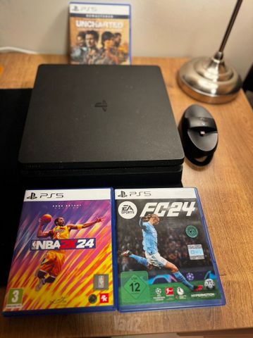 PlayStation 4 Slim