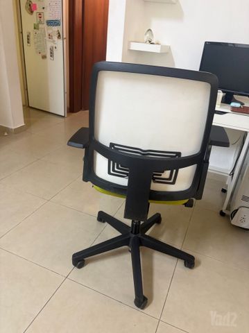 כיסא משרדי
