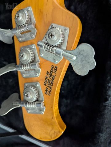 בס musicman stingray classic