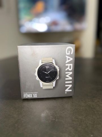 שעון ספורט חכם Garmin