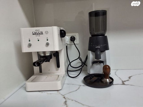 מכונת קפהGaggia ומטחנת קפהWPM