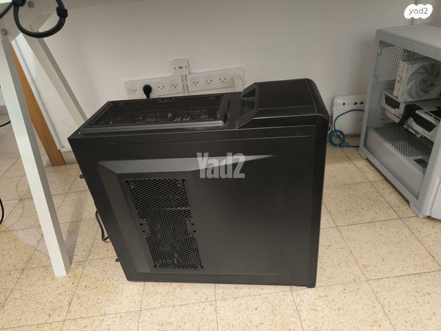מחשב: i5 / 16GB RAM / 2 SSD